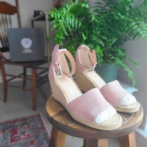 Vince Camuto Leera style Espadrille Wedge Heel in Precious